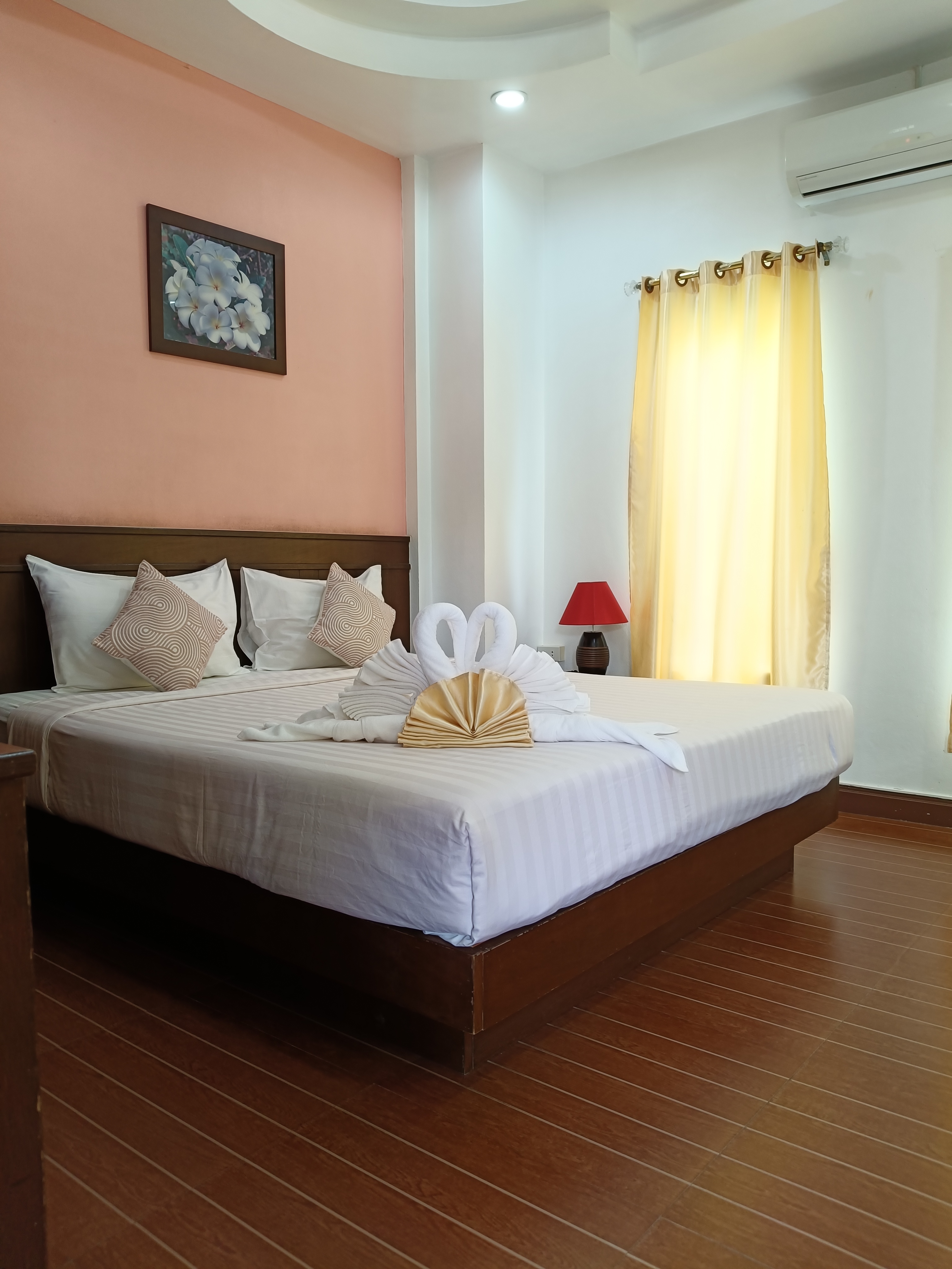 รูปย่อยของ บ้านชมพู พินทุมดี